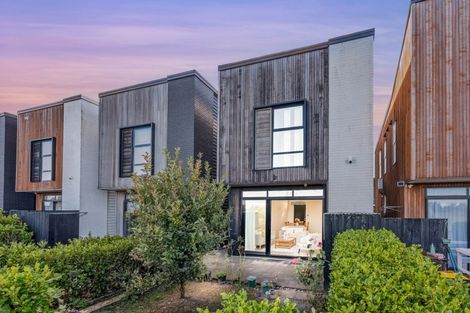 Photo of property in 15 Battalion Drive, Papakura, 2110