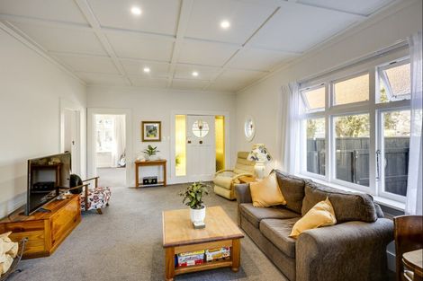 Photo of property in 128 Vigor Brown Street, Napier South, Napier, 4110