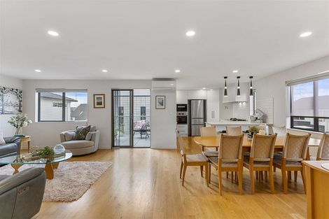 Photo of property in 142b Bucklands Beach Road, Bucklands Beach, Auckland, 2012