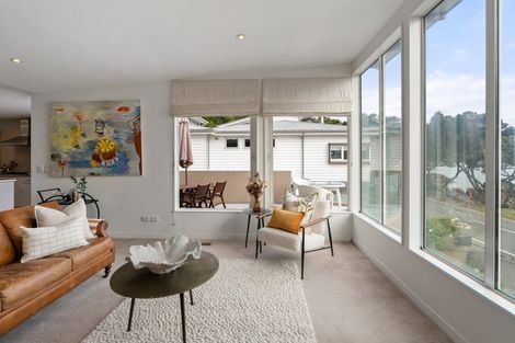 Photo of property in 353a Karaka Bay Road, Karaka Bays, Wellington, 6022