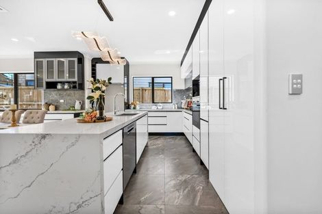 Photo of property in 20 Hughs Way, Flat Bush, 2019