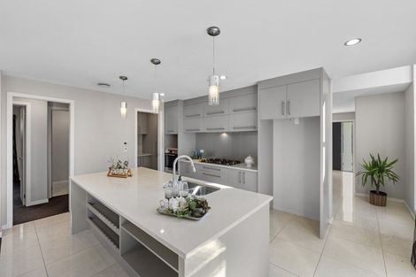 Photo of property in 6 Milano Boulevard, Karaka, Papakura, 2113