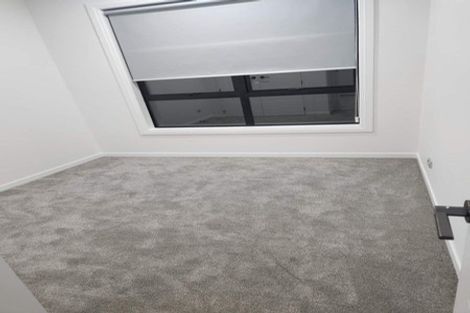 Photo of property in 2a Ballyalton Crescent, Flat Bush, Auckland, 2019