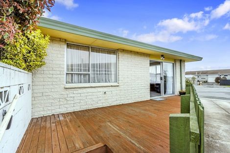 Photo of property in 1/18 Leonie Place, Aranui, Christchurch, 8061