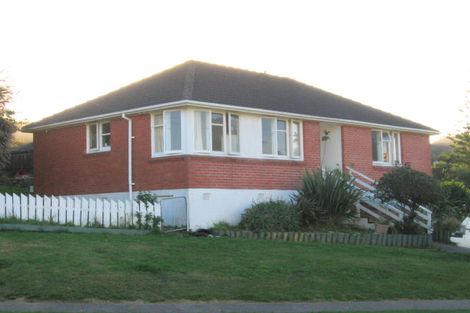 Photo of property in 2 Hukatai Street, Elsdon, Porirua, 5022