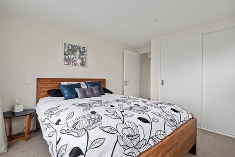 Photo of property in 35 Jacks Point Rise, Jacks Point, Queenstown, 9371
