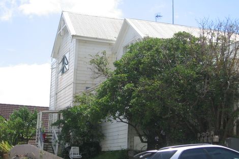 Photo of property in 28-28b Austin Street, Mount Victoria, Wellington, 6011