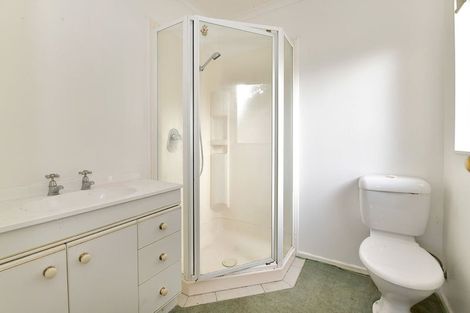 Photo of property in 1/20 Greta Place, Stanmore Bay, Whangaparaoa, 0932