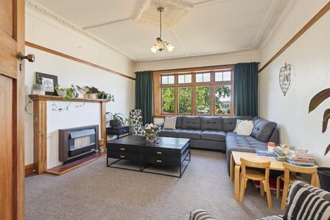 Photo of property in 16 Burns Avenue, Takaro, Palmerston North, 4412