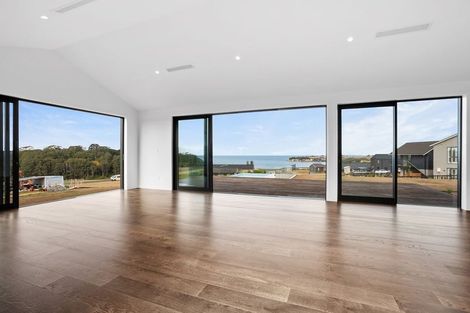 Photo of property in 32 Taha Puke Road, Okura Bush, Silverdale, 0794