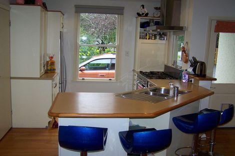 Photo of property in 25 Kitchener Street, Martinborough, 5711