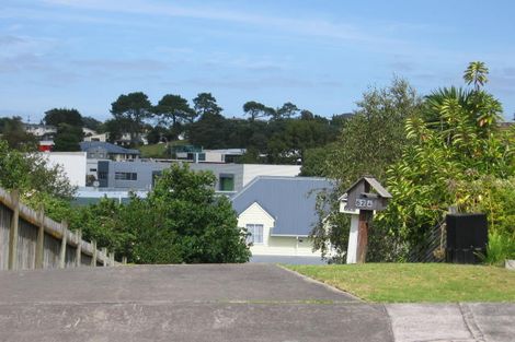 Photo of property in 1/62 Centorian Drive, Windsor Park, Auckland, 0632