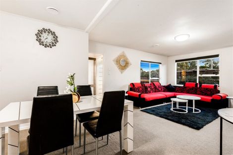 Photo of property in 529 Swanson Road, Ranui, Auckland, 0612