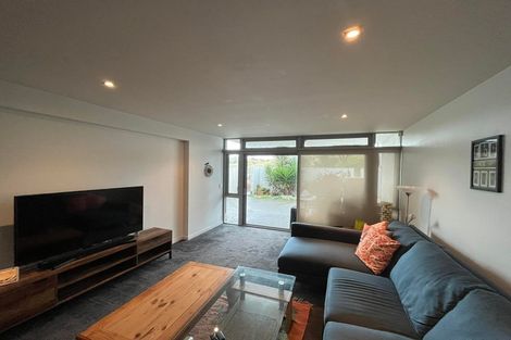 Photo of property in 2/272 Marine Parade, New Brighton, Christchurch, 8061
