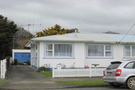 Photo of property in 120 Weraroa Road, Levin, 5510