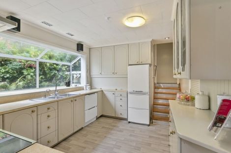 Photo of property in 21 Southern Cross Crescent, Island Bay, Wellington, 6023