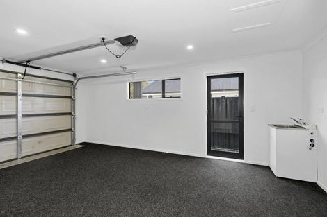 Photo of property in 5 Kerrigan Crescent, Wallaceville, Upper Hutt, 5018