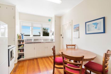 Photo of property in 213 Campbell Road, Greenlane, Auckland, 1061