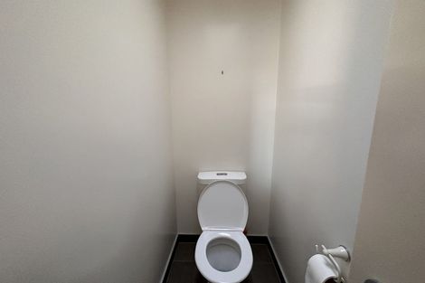 Photo of property in 30a Oakwood Grove, Eastern Beach, Auckland, 2012