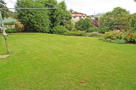 Photo of property in 16 Ure Street, South Hill, Oamaru, 9400