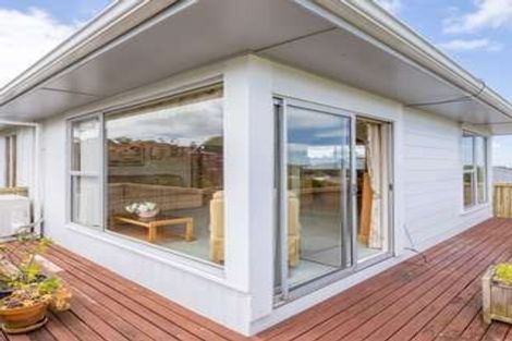 Photo of property in 104 Lantana Road, Green Bay, Auckland, 0604