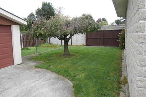 Photo of property in 32 Glenharrow Avenue, Avonhead, Christchurch, 8042