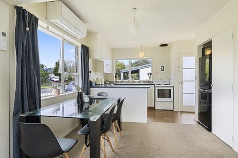 Photo of property in 33a Nimmo Avenue West, Waikanae, 5036