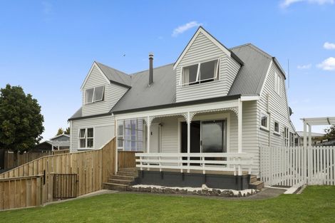Photo of property in 77 Coopers Road, Gate Pa, Tauranga, 3112