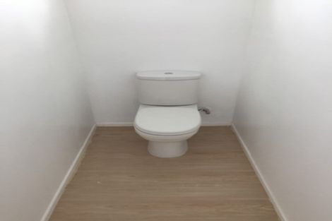 Photo of property in 5 Glen Marine Parade, Glendene, Auckland, 0602