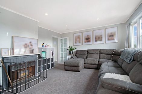 Photo of property in 30 Norcross Avenue, Henderson, Auckland, 0612