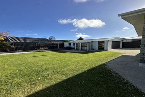 Photo of property in 19 Talltree Avenue, Avonhead, Christchurch, 8042