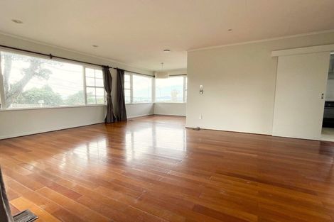 Photo of property in 988 East Coast Road, Northcross, Auckland, 0632
