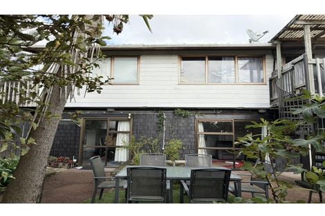 Photo of property in 313 Glengarry Road, Glen Eden, Auckland, 0602