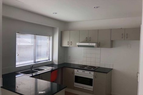Photo of property in 3 Sun Place, Henderson, Auckland, 0612