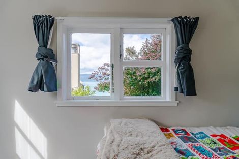 Photo of property in 94 Nicholson Road, Khandallah, Wellington, 6035