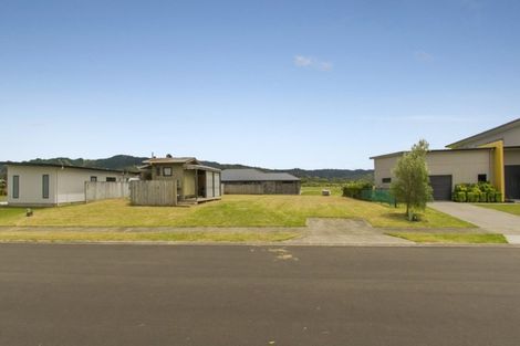 Photo of property in 14 Debenham Drive, Whitianga, 3510