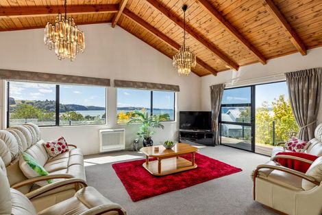 Photo of property in 16 Kahurangi Place, Snells Beach, 0920