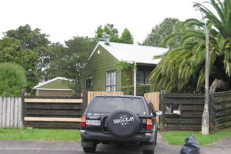 Photo of property in 15 Mayer Place, Ranui, Auckland, 0612