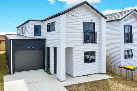 Photo of property in 10 Tapuwae Way, Mangere Bridge, Auckland, 2022