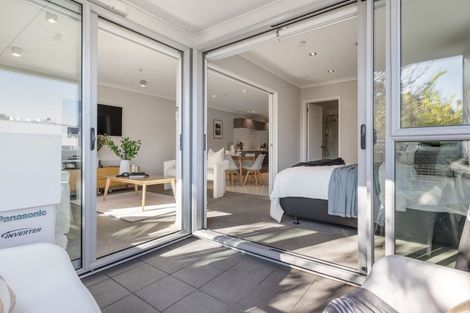 Photo of property in Mooring Apartments, 110/277 Maunganui Road, Mount Maunganui, 3116