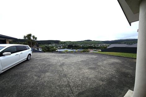 Photo of property in 93a Taylor Terrace, Tawa, Wellington, 5028