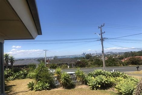 Photo of property in 95 Ocean View Road, Hillcrest, Auckland, 0627