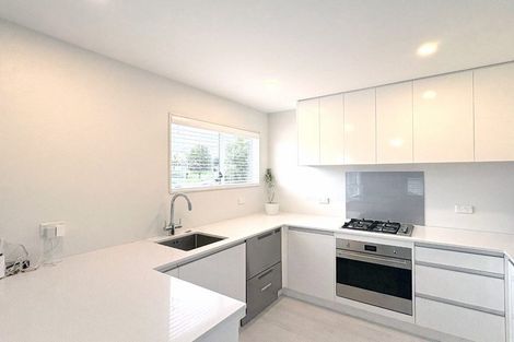 Photo of property in 19a Colchester Crescent, Newlands, Wellington, 6037