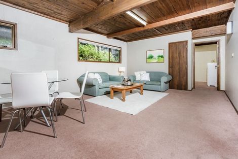 Photo of property in 14 King Richard Place, Browns Bay, Auckland, 0630