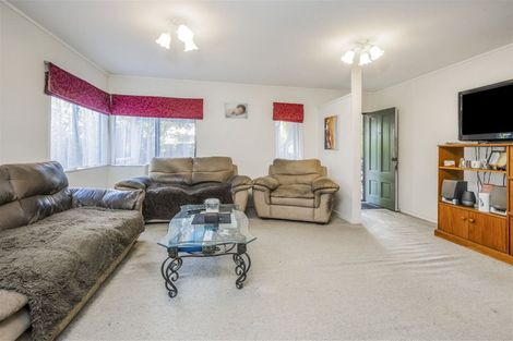 Photo of property in 26b Waiari Road, Conifer Grove, Takanini, 2112