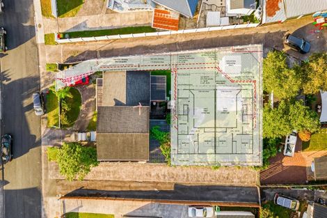 Photo of property in 28 Vina Place, Massey, Auckland, 0614