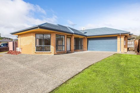 Photo of property in 13 Attymon Lane, East Tamaki, Auckland, 2016