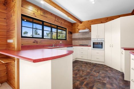 Photo of property in 38 Gemini Place, Kawaha Point, Rotorua, 3010