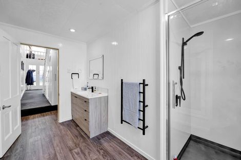 Photo of property in 36 Tawhiti Road, Hawera, 4610