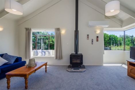 Photo of property in 18 Arnold Grove, Paraparaumu Beach, Paraparaumu, 5032